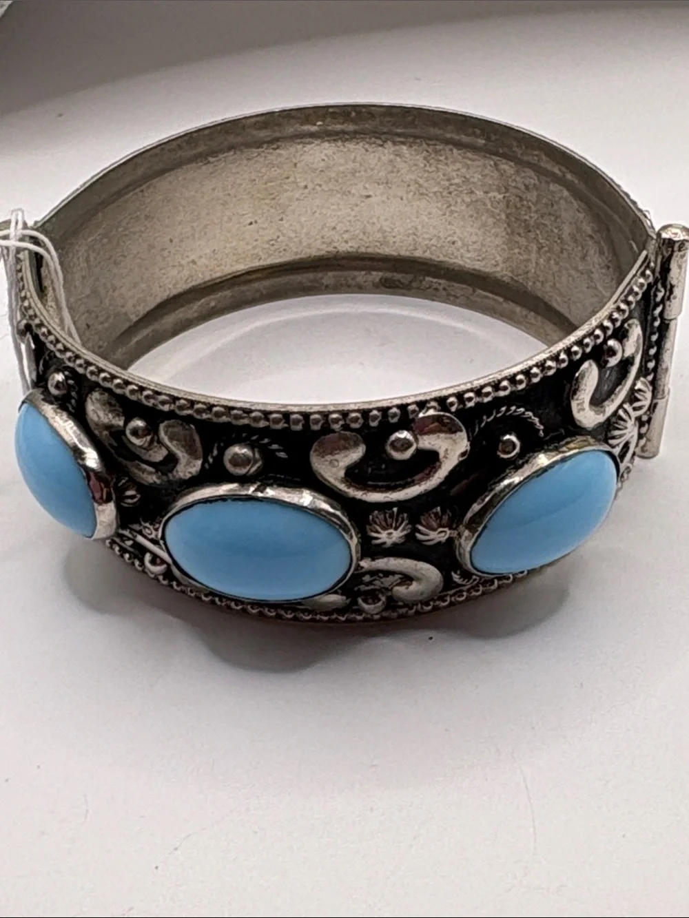 Vintage Southwestern Turquoise Blue Cabochon Silver Bangle Bracelet 7”